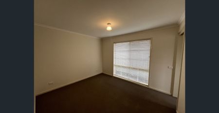 Everything at Your Doorstep - Right Here in Traralgon - Photo 2