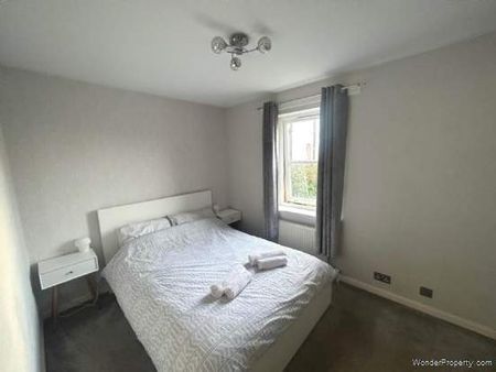 2 bedroom property to rent in Renfrew - Photo 4