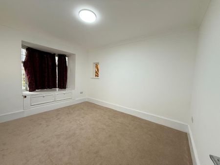 4 bedroom detached bungalow to rent - Photo 4