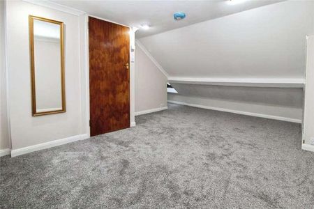 Rush Green Road, Romford, Essex, RM7 - Photo 5