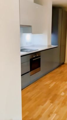 2 Bedroom 2 Bathroom Flat31 - Photo 1