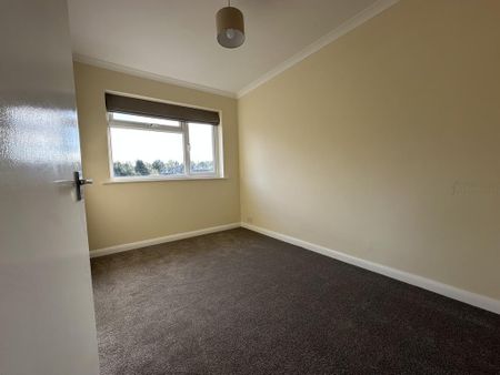 2 bedroom maisonette to rent - Photo 2