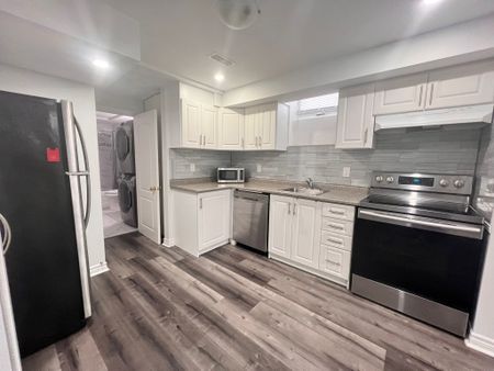 For Lease - 230 Wardlaw Place Unit# Lower, Vaughan, Ontario - Photo 4