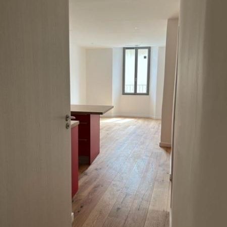 Location Appartement 4 pièces 62m² BRIGNOLES 83170 - Photo 1