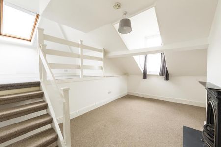 Studio to rent - Photo 2