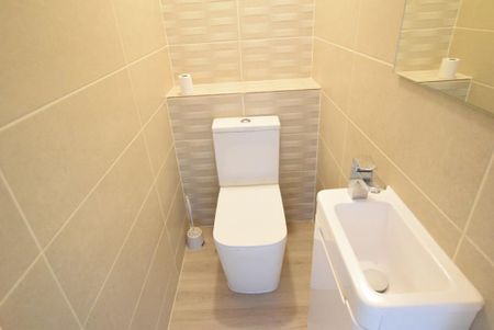 3 bedroom apartment to rent - Photo 3