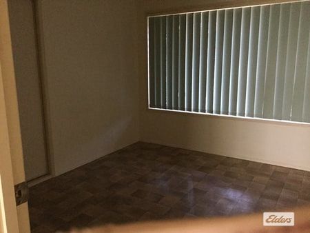 3 BEDROOM BRICK HOME WITH ENSUITE - Photo 3