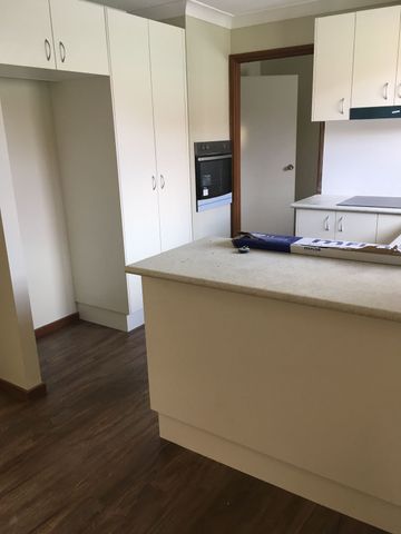 LOW MAINTENANCE, CENTRAL CONVENIENCE - Photo 5