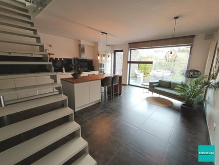 Eigentijdse woning met loftgevoel in het centrum - Foto 3