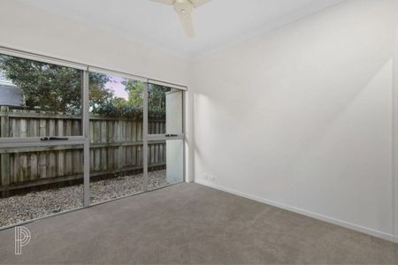 Elegant Family Living with Dual Zones & Private Alfresco in Wakerley - Photo 5