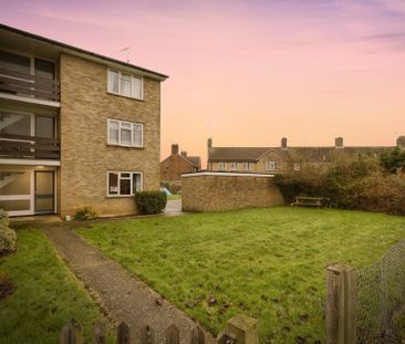 Swann Way, Horsham, Broadbridge Heath - Photo 4