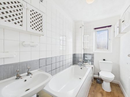 2 bedroom semi-detached house to rent - Photo 2