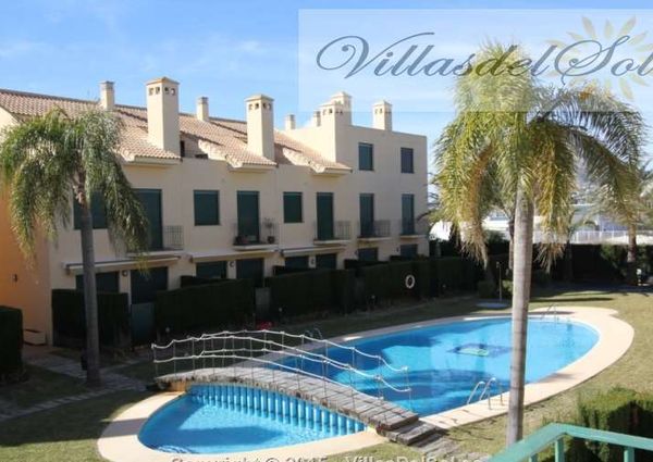 FOR RENT: SPACIOUS AND ELEGANT 4-BEDROOM BUNGALOW FOR LONG TERM