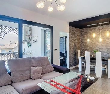 Piso de alquiler en Calle Camilo José Cela, Residencial Triana - Ba... - Foto 2