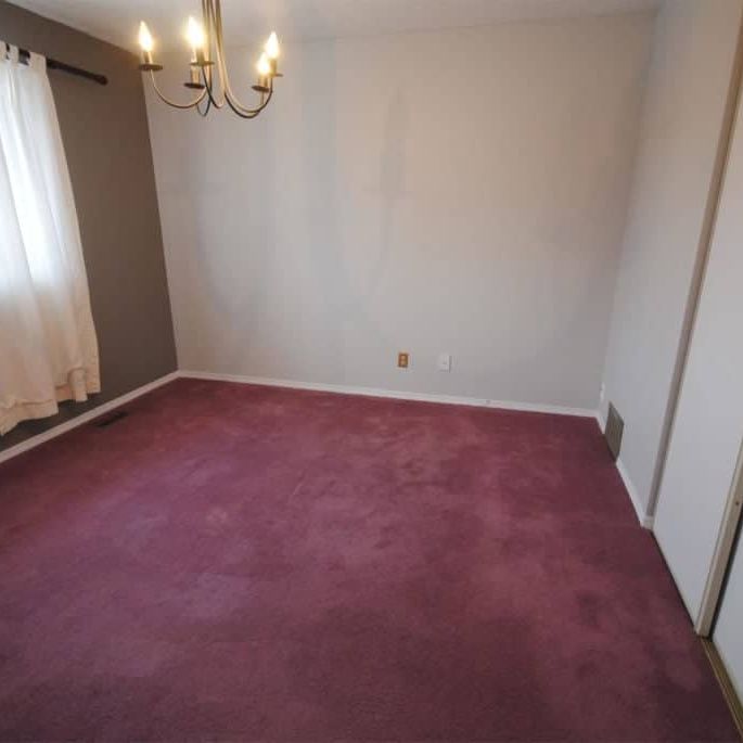 Edmonton Unfurnished townhouse Rental in Callingwood - Townhome in Quiet West Edmonton Neighborhood - Photo 1