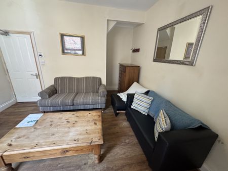 Farrar Street, Lawrence Street - P1349 - Photo 2