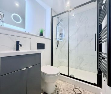 Penthouse Flat, Elmfield North Block, Southampton - Photo 6