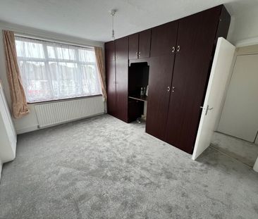 2 Bed Flat, Woodhouse Road, N12 - Photo 3