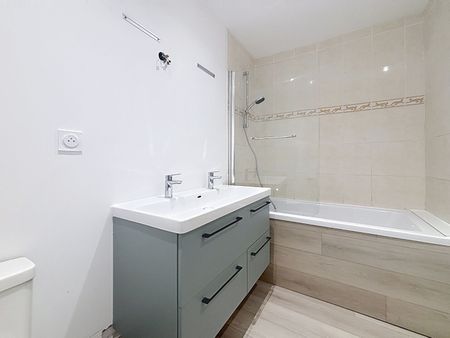 Location Appartement 3 pièces 72m² - Photo 5