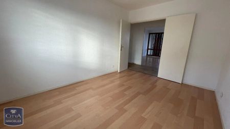 Appartement à louer 4 pièces 81.65m² - Photo 3