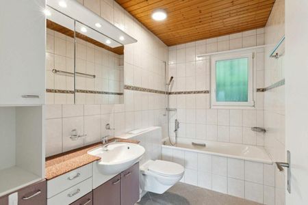 Generous single-family house with panorama, garden and plenty of space to develop - Photo 4