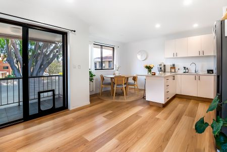 9/22-24 Duet Drive, Mermaid Waters QLD 4218 - House For Rent - $850 | Domain - Photo 2