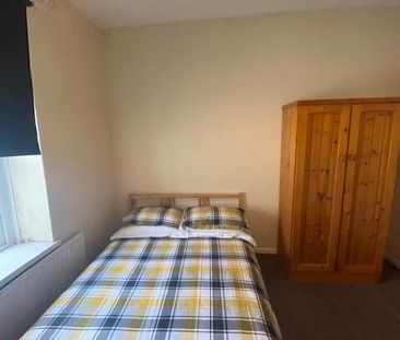 **student**, 50 Argyle Street, Derry, BT48 7JH - Photo 4