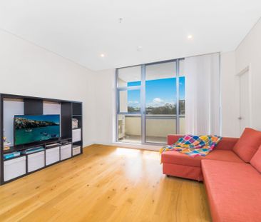 Two Bedroom One Bathroom with Balcony! - Photo 2