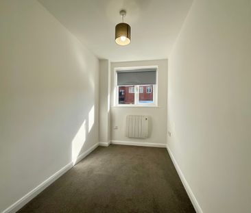 2 bedroom Ground Floor Flat to let - Photo 5