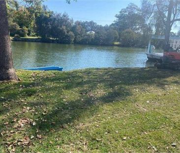 3 Bedroom Waterfront Home - Photo 2