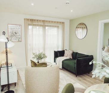 Walton House - Photo 2