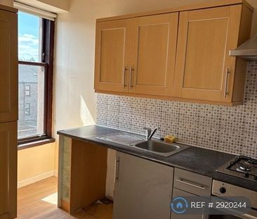 3 bedroom flat to rent - Photo 4