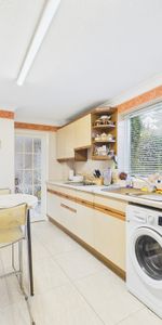 4 bed detached house to rent in Tithe Close, Maidenhead, Berkshire, SL6 2YT - Photo 3