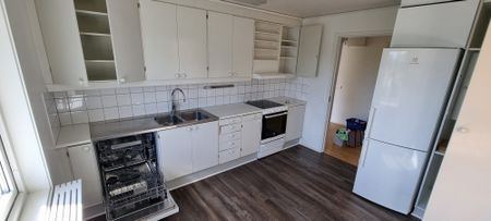 Fjärilsvägen, Limmared - Photo 2
