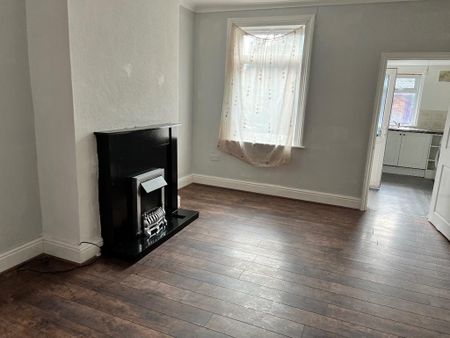 2 bedroom detached house to rent - Photo 2