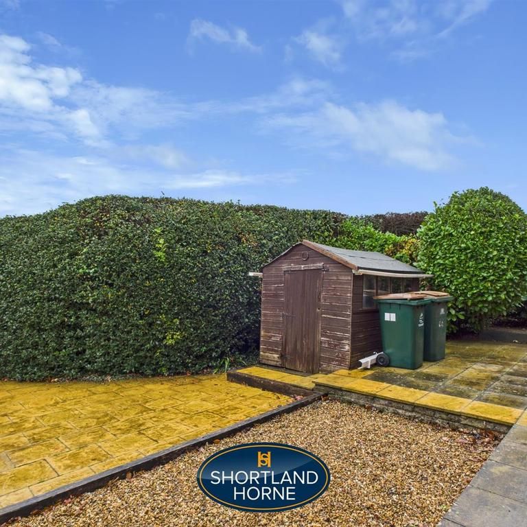 2 bedroom detached bungalow to rent - Photo 1