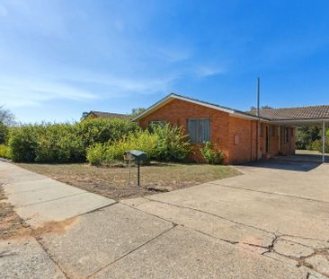 Spacious 1-Bedroom Duplex in Higgins - Photo 2