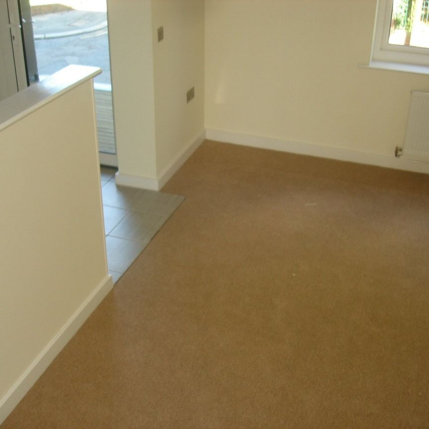 2 Bed Flat, Burns House, HA3 - Photo 1