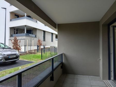 BEZANNES- Résidence Le Fairway- Apt T2 de 46.38 0m2 avec terrasse et stationnement, disponible de suite. - Photo 2