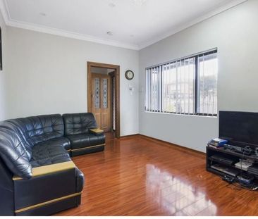 34 Fitzgerald Avenue, Enfield - Photo 4