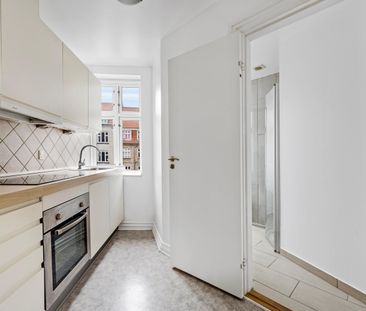 <b>Lys og Budget venlig 2-Værelses lejlighed i Vejgaard</b><br> - Foto 2