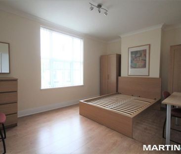 3 bedroom terraced house to rent - Photo 6