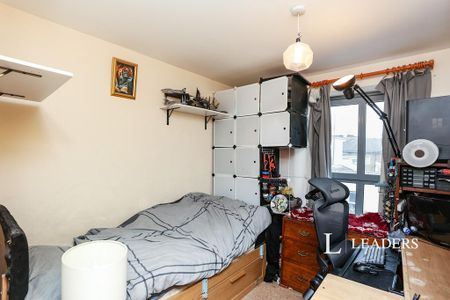 2 bedroom flat to rent - Photo 5