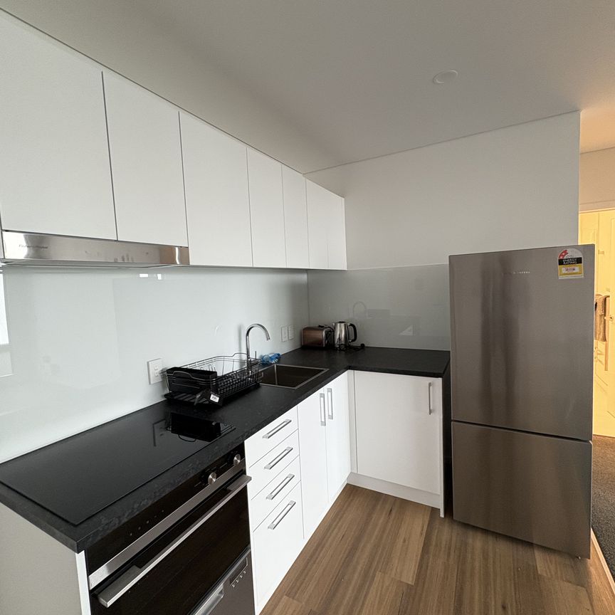 For Rent - Quality City Apartment - Photo 1