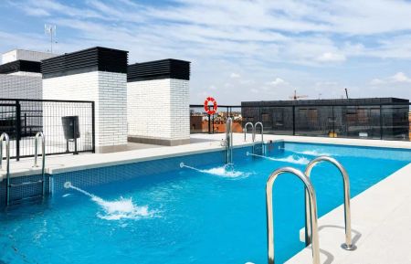 Alquiler de piso en Avenida de la Gran Vía del Sureste - Photo 2