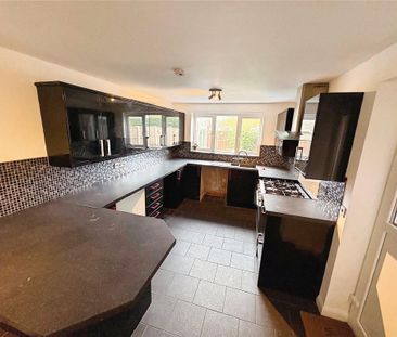 4 bedroom detached house to rent - Photo 6