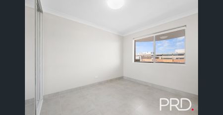 Modern & Stylish Renovated Apartments - Photo 5