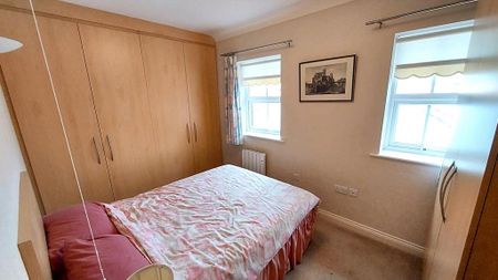 2 bedroom flat to rent - Photo 5