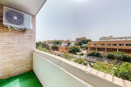 Carrer del Monestir de Poblet, Valencia, Valencian Community 46015 - Photo 3