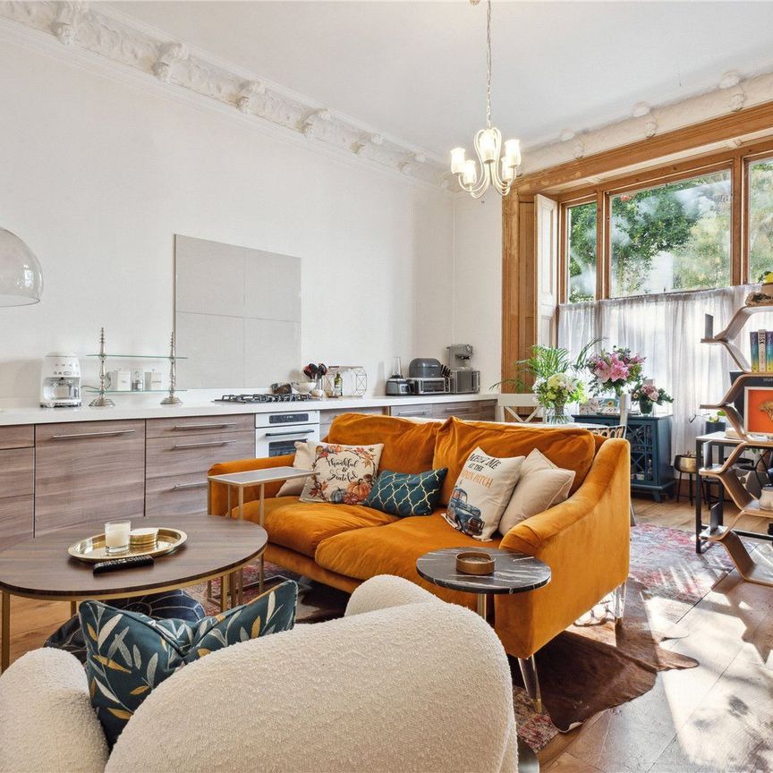 Kensington Gardens Square, Notting Hill, W2 - Photo 1